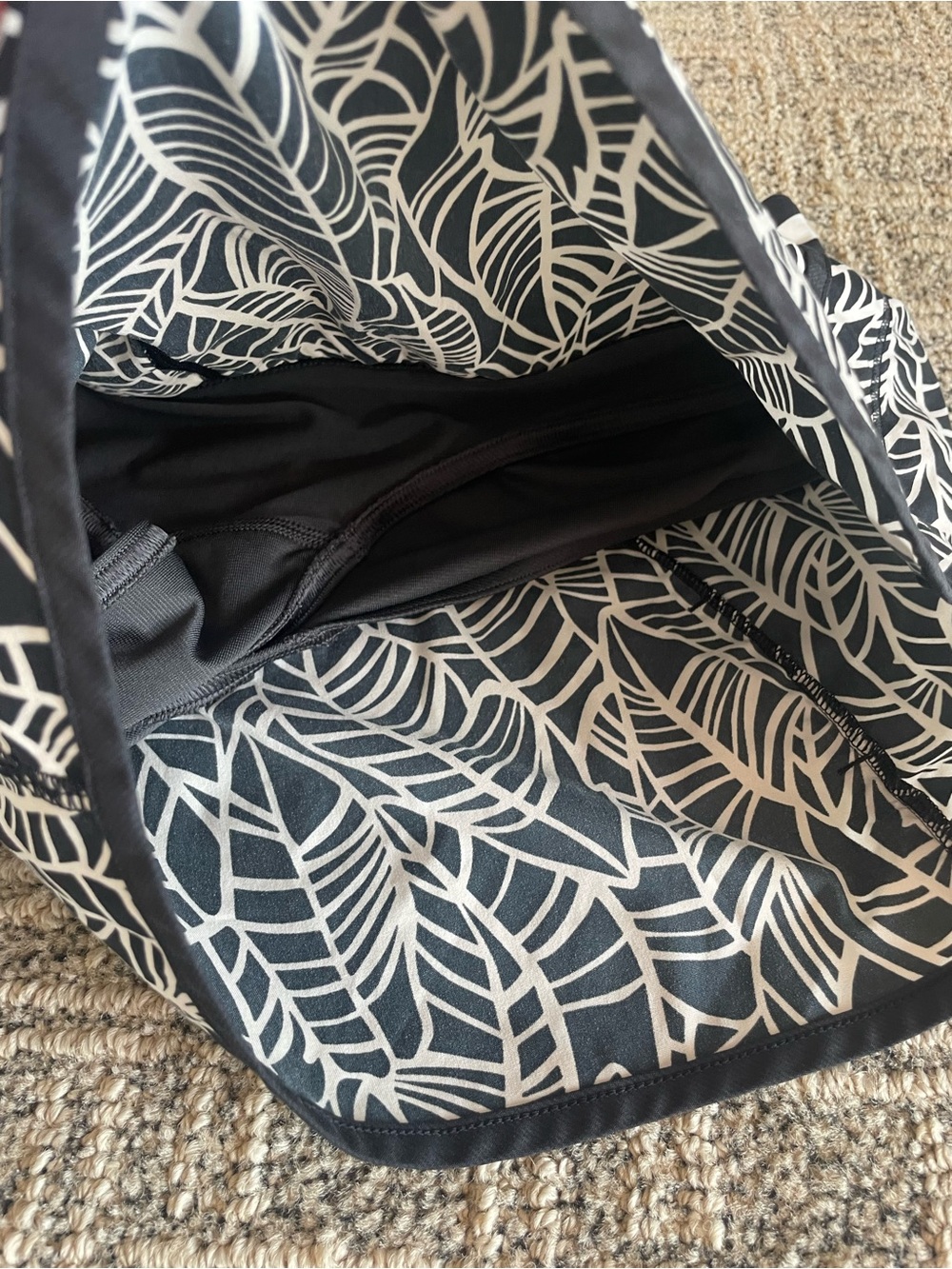 Short Short Bundle Lululemon & Adidas - Picture 14 of 14